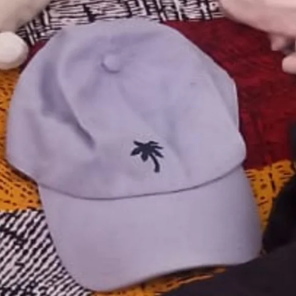 H&M Lavender Cap - Picture 2 of 4